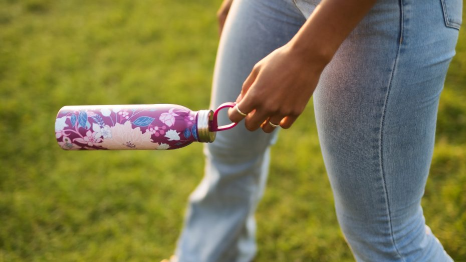 branded reusable water bottles 